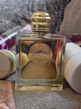 3.4oz Burberry Goddess Eau De Parfum 3.4 oz NEW-FULL Batch Code Included